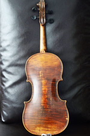 Немецкая мануфактурная скрипка 4/4 середины 19 века в очень хорошем состоянии
